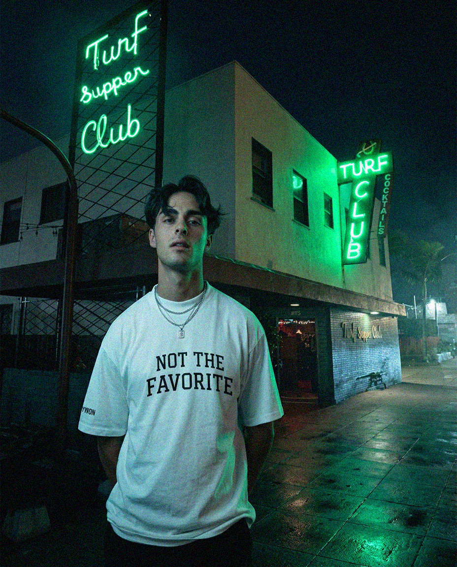 UNFAVORED TEE
